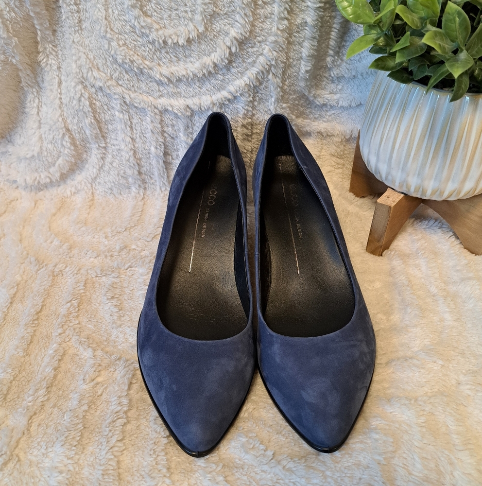 ECCO Blue Suede Kitten Heels Pointed Toe Pumps Leather Women's Size Sz 7 US - Picture 5 of 10